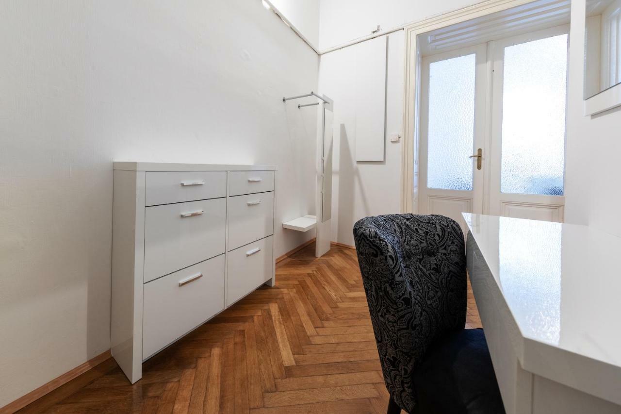Vienna Dream Apartments City Center Bagian luar foto