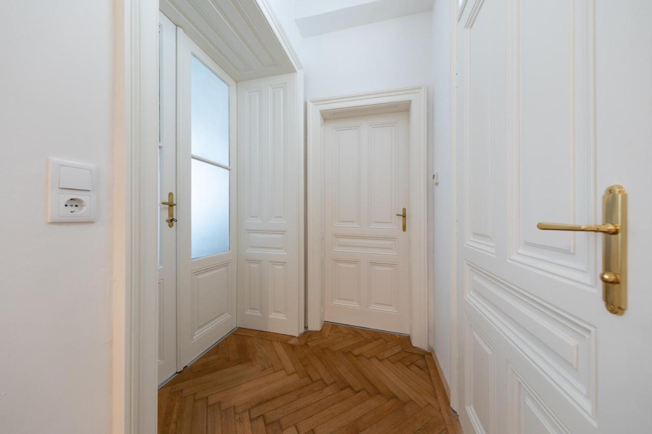 Vienna Dream Apartments City Center Bagian luar foto